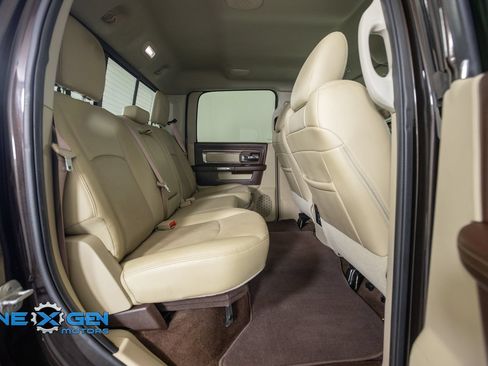 Used 2017 RAM 2500 Laramie w/ Convenience Group AWD/4WD image 38