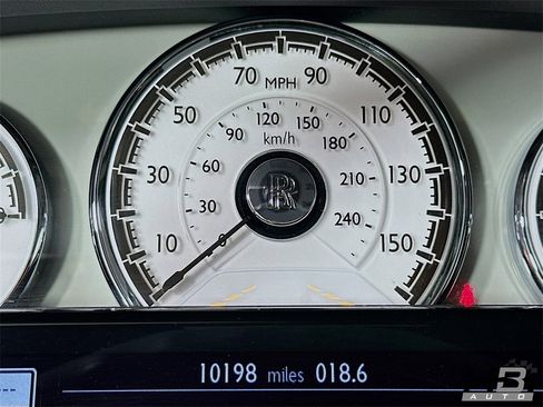 Used 2018 Rolls-Royce Dawn image 11