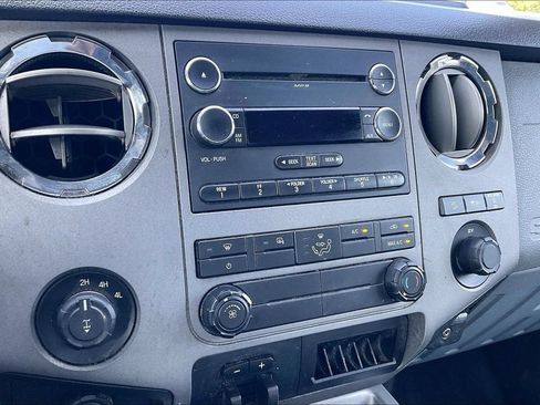 Used 2012 Ford F250 XLT w/ XLT Interior Pkg AWD/4WD image 15