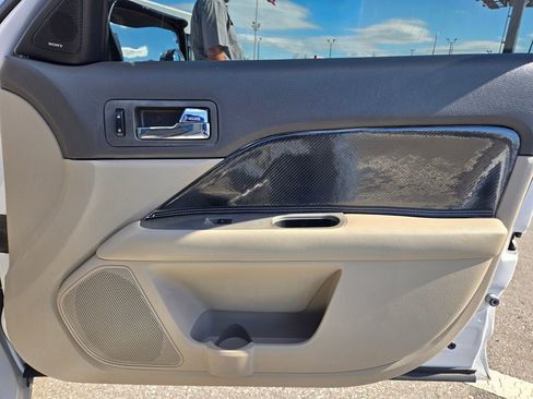 Used 2010 Ford Fusion Hybrid FWD image 42