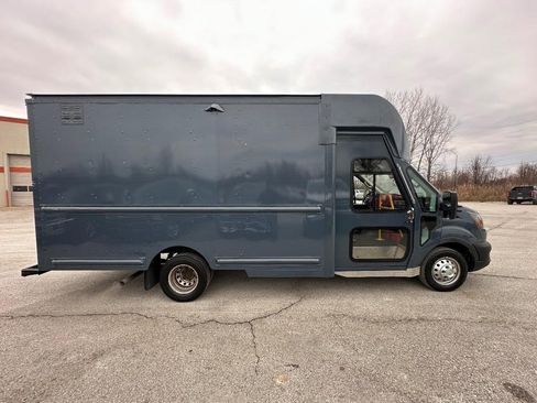 Used 2022 Ford Transit 350 image 2