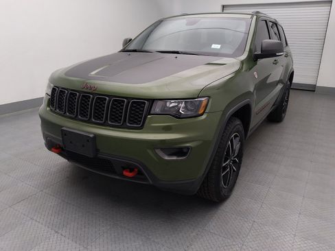 Used 2020 Jeep Grand Cherokee Trailhawk w/ Trailhawk Luxury Group AWD/4WD image 15