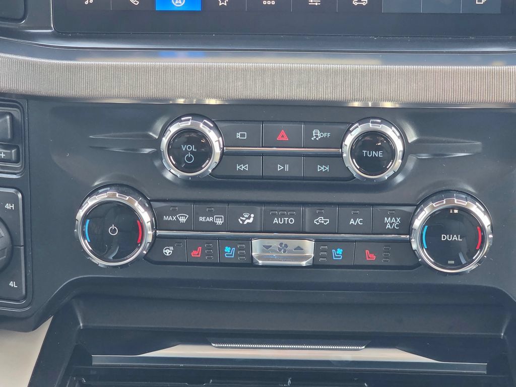 New 2026 Ford F350 Platinum w/ Platinum Plus Package AWD/4WD image 16