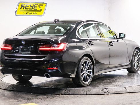 Used 2019 BMW 330i Sedan w/ Premium Package RWD image 4