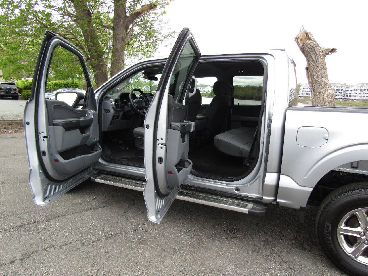 Used 2025 Ford F150 XLT w/ Equipment Group 301A Standard AWD/4WD image 23