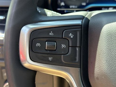 Used 2024 Chevrolet Suburban LT RWD image 35
