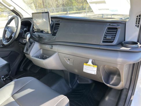 New 2026 Ford Transit 250 T-250 148  MED RF 9150 GV image 33