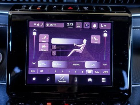 New 2025 Jeep Grand Cherokee Altitude image 5