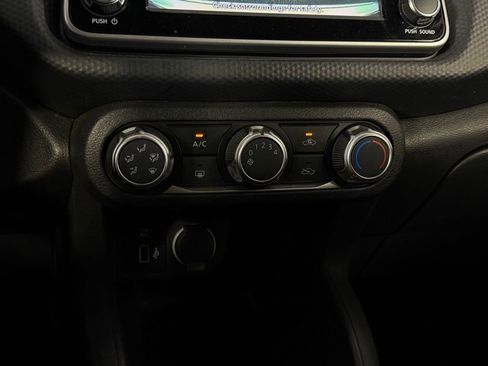 Used 2022 Nissan Kicks S image 19