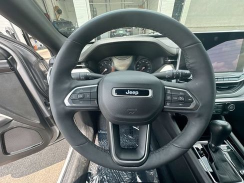 Certified 2023 Jeep Compass Limited AWD/4WD image 16