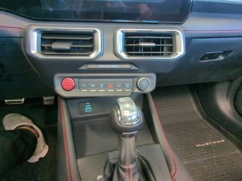 Used 2025 Ford Mustang GT Premium image 16