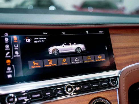 Used 2022 Bentley Continental GT V8 image 68