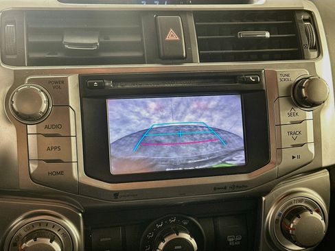 Used 2016 Toyota 4Runner SR5 AWD/4WD image 21