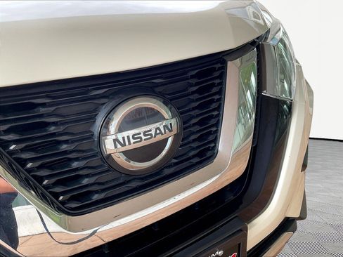 Used 2018 Nissan Rogue SL w/ Premium Package AWD/4WD image 33