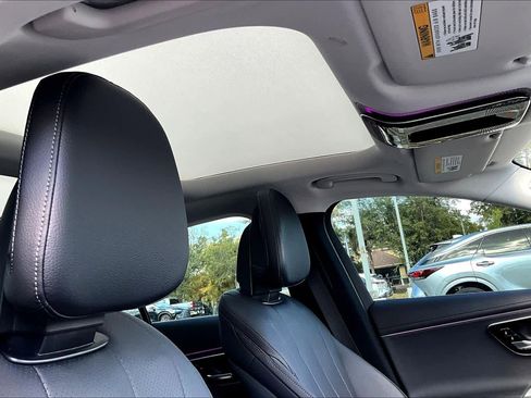 Used 2024 Mercedes-Benz E 350 4MATIC Sedan image 13