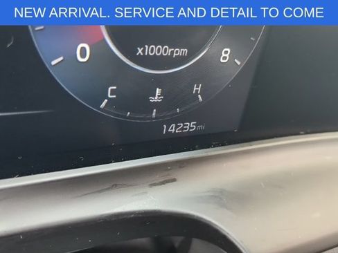 Used 2025 Kia Seltos EX AWD/4WD image 2