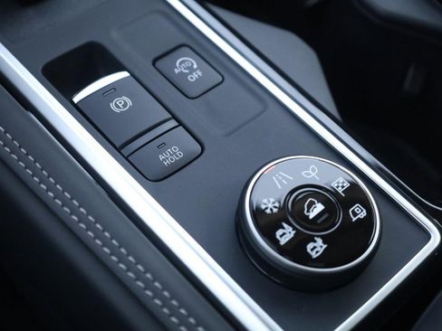 New 2026 Nissan Pathfinder Platinum image 20