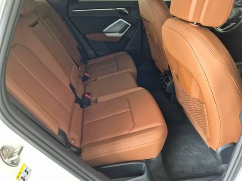Certified 2025 Audi Q3 2.0T Premium w/ Convenience Package AWD/4WD image 18