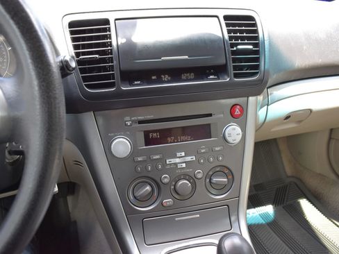 Used 2008 Subaru Outback 2.5i L.L. Bean AWD/4WD image 49