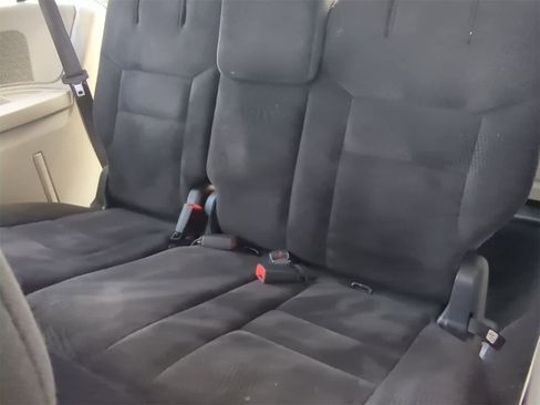 Used 2018 Dodge Grand Caravan SE image 28