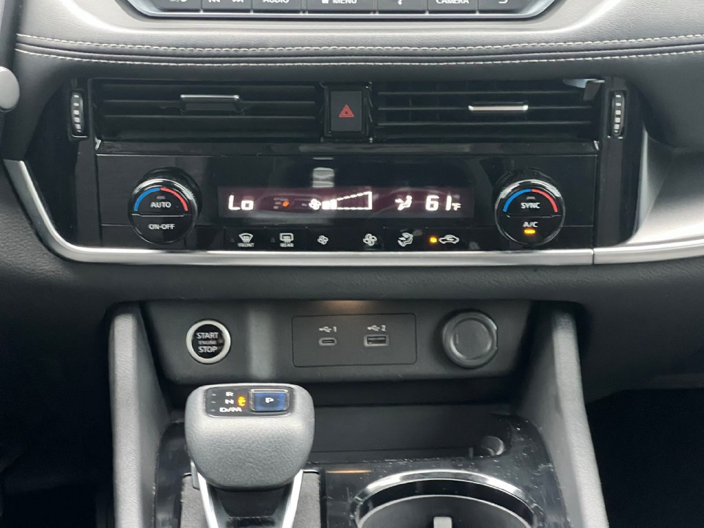 Used 2021 Nissan Rogue SV FWD image 4