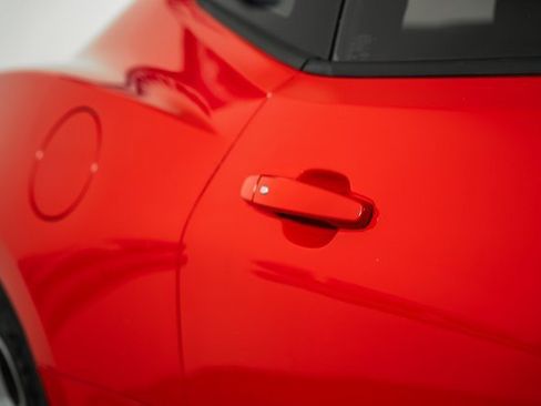 Used 2018 Chevrolet Camaro LT image 14