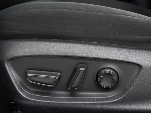 Used 2022 Toyota Camry LE w/ Carpet Mat Package (TMS) FWD image 26