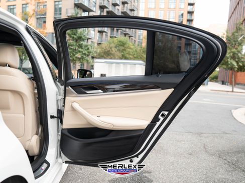 Used 2018 BMW 540i image 46