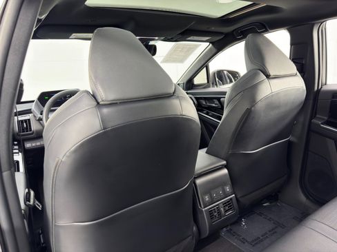 Used 2023 Toyota bZ4X Limited image 29