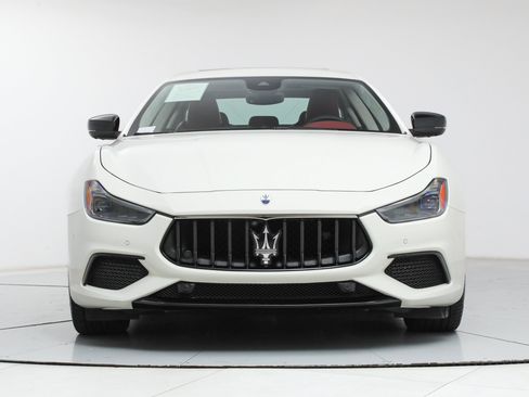 Certified 2023 Maserati Ghibli Modena RWD image 8