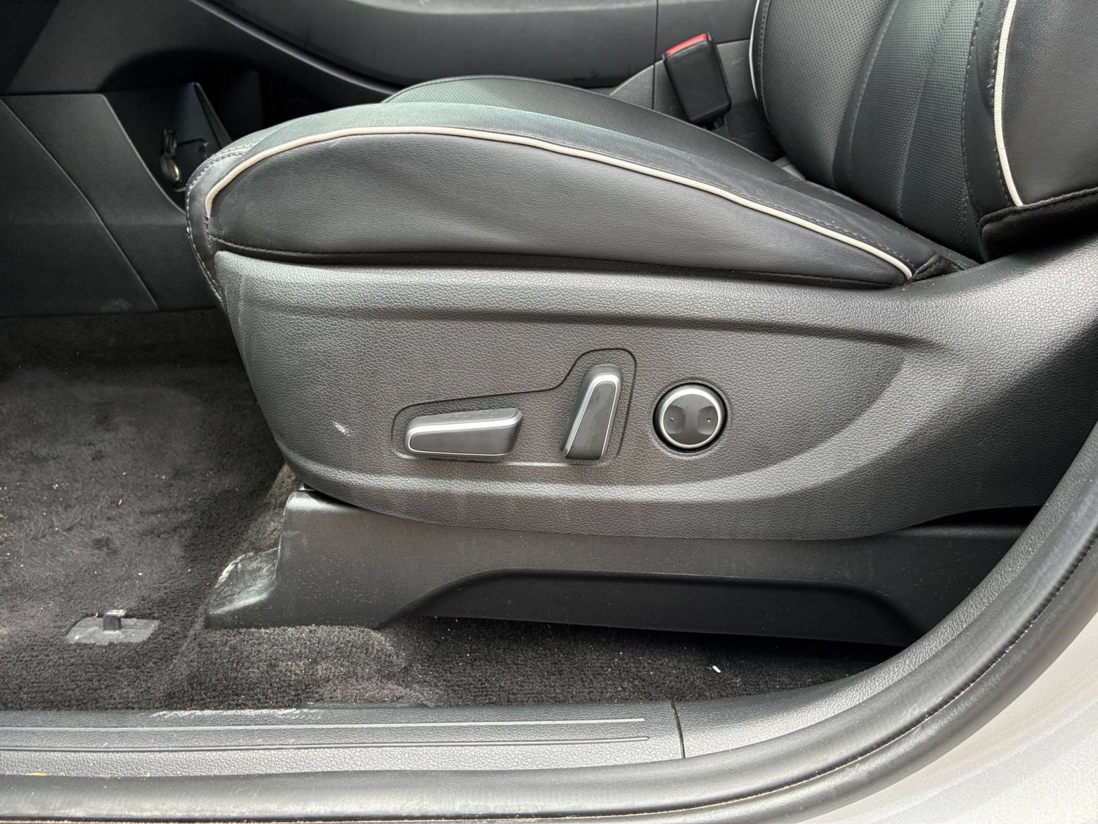 Used 2025 Hyundai Palisade SEL FWD image 22