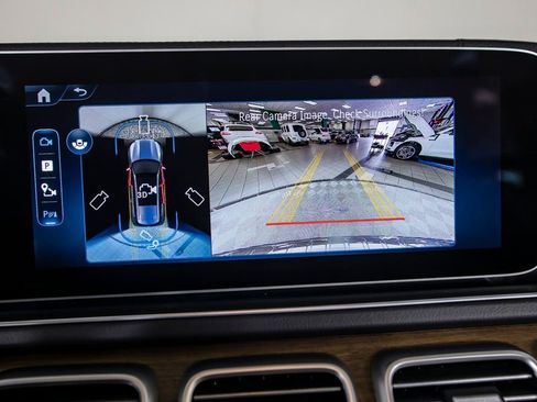 Used 2026 Mercedes-Benz GLS 580 4MATIC image 29