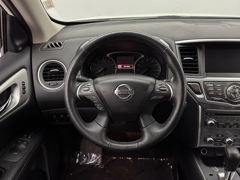 Used 2019 Nissan Pathfinder SL w/ Cargo Package image 29