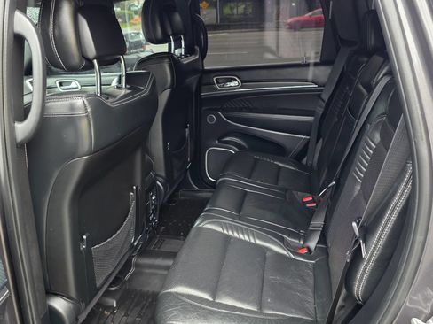 Used 2018 Jeep Grand Cherokee SRT AWD/4WD image 11
