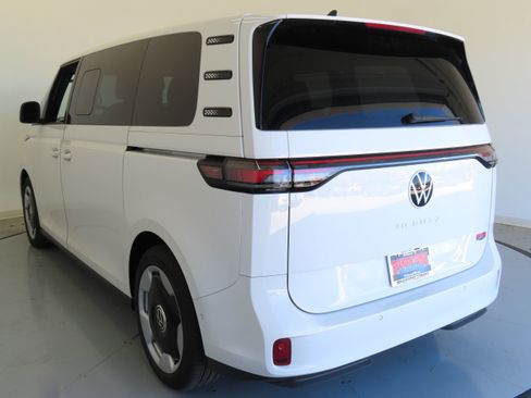 New 2025 Volkswagen ID. Buzz Pro S image 9