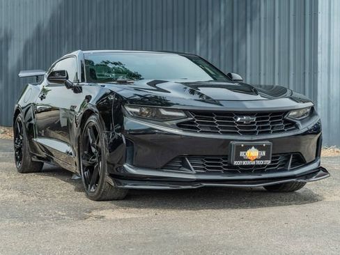 Used 2020 Chevrolet Camaro LT image 8