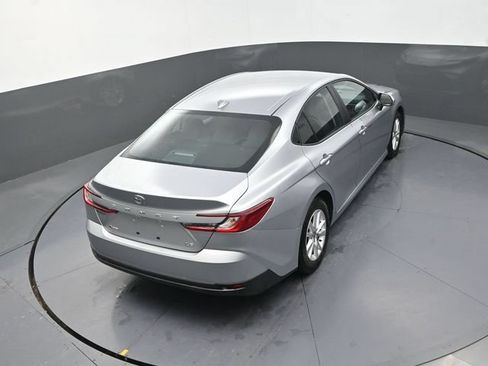 Used 2025 Toyota Camry LE FWD image 28