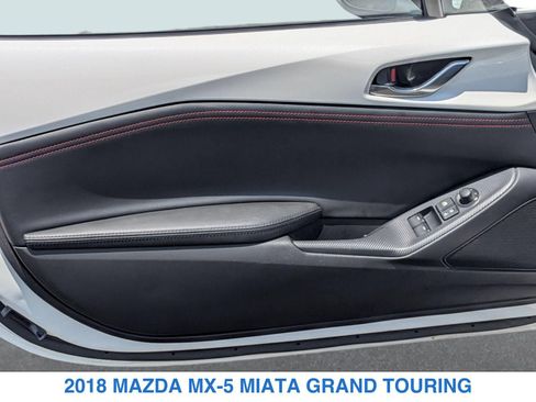 Used 2018 MAZDA MX-5 Miata Grand Touring RWD image 11