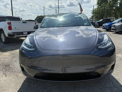 Used 2022 Tesla Model Y Long Range AWD/4WD image 10