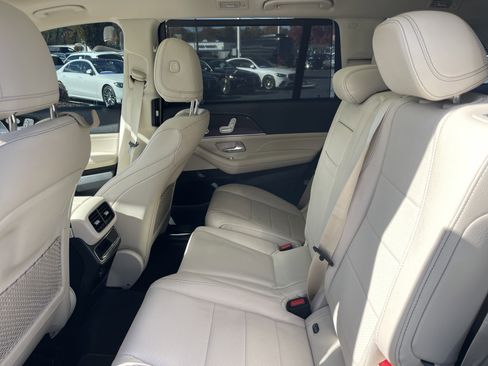 Certified 2022 Mercedes-Benz GLS 450 4MATIC image 32