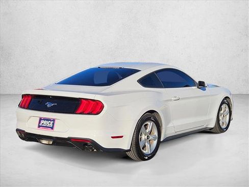 Used 2018 Ford Mustang Coupe image 5