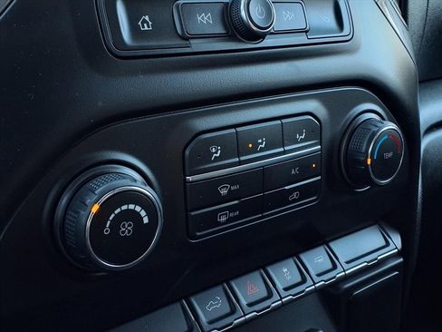 Used 2020 Chevrolet Silverado 1500 Custom w/ Custom Value Package image 8