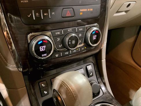 Used 2015 Buick Enclave Leather AWD/4WD image 34
