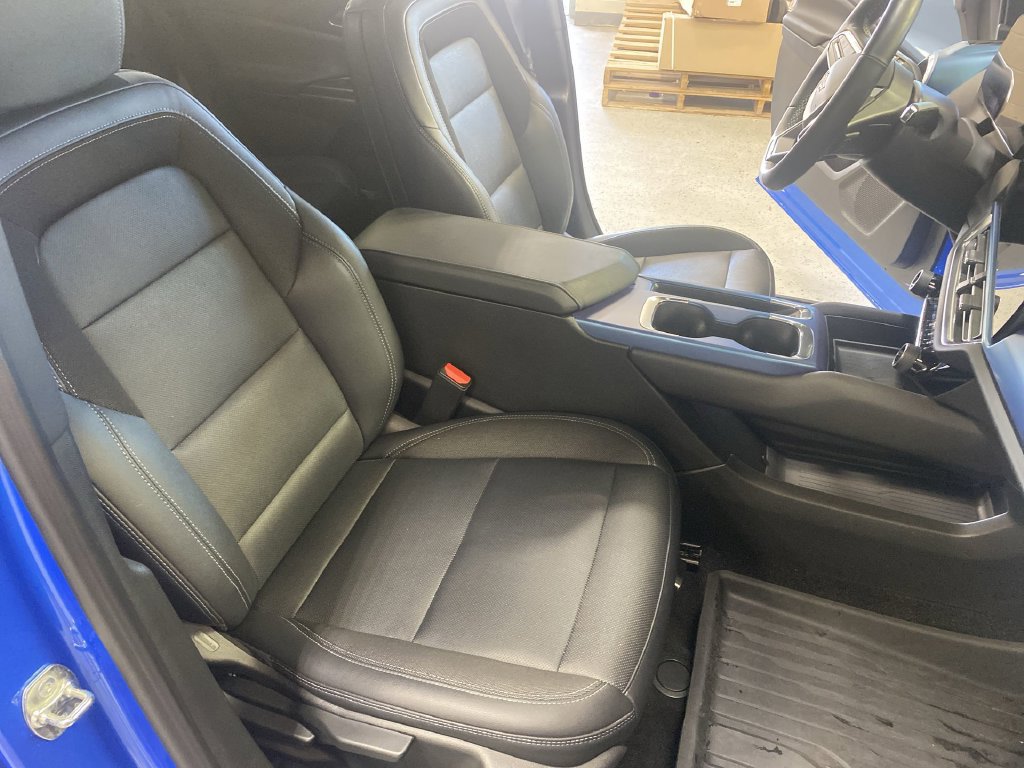 Certified 2024 Chevrolet Equinox EV LT AWD/4WD image 36