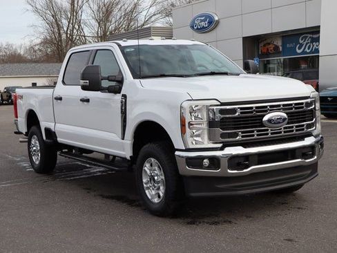 New 2026 Ford F350 XLT w/ FX4 Off-Road Package AWD/4WD image 2