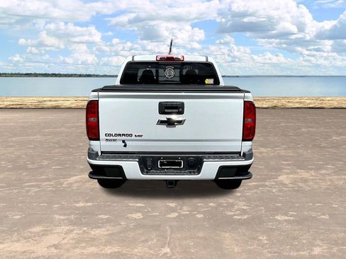 Used 2018 Chevrolet Colorado LT w/ Redline Special Edition AWD/4WD image 12