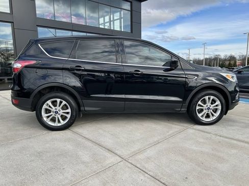 Used 2017 Ford Escape SE AWD/4WD image 8