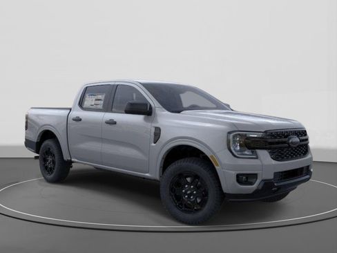 New 2026 Ford Ranger XLT w/ Black Appearance Package RWD image 7
