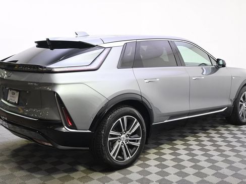 New 2026 Cadillac Lyriq Luxury AWD/4WD image 7