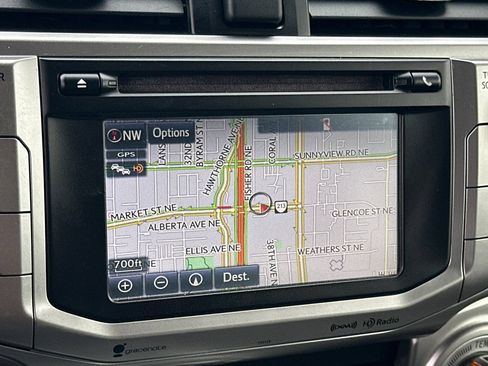 Used 2018 Toyota 4Runner SR5 Premium AWD/4WD image 19